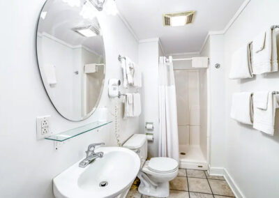 Gulfstream-House-Bathroom